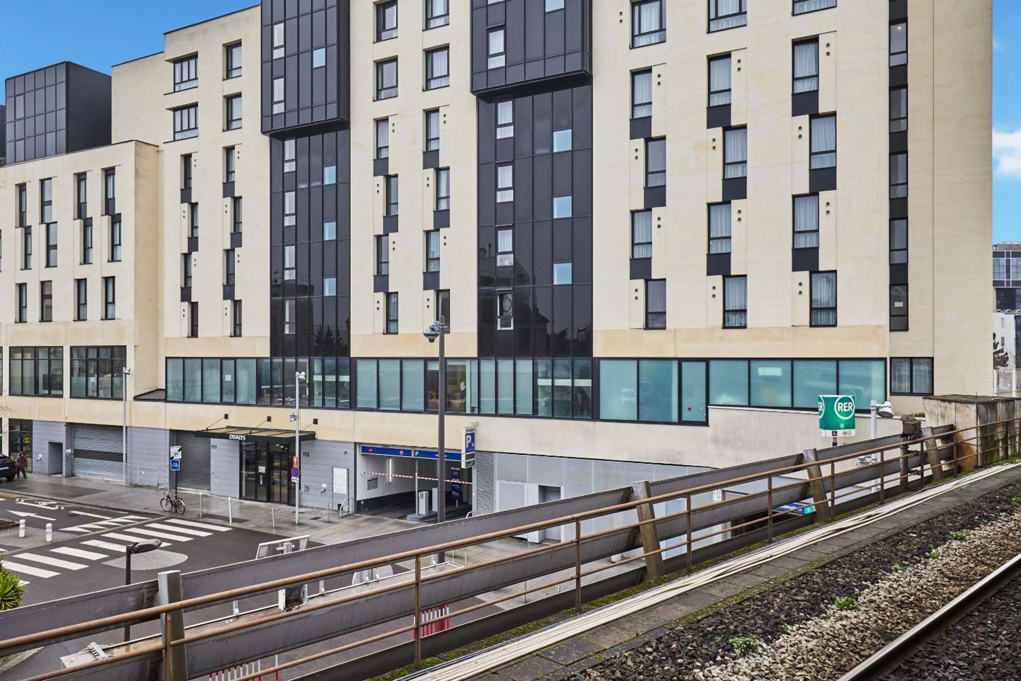 Appart'Hotel Odalys City Campus - Paris Rueil Malmaison מראה חיצוני תמונה